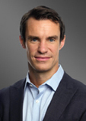 Photo of Simon Elliott